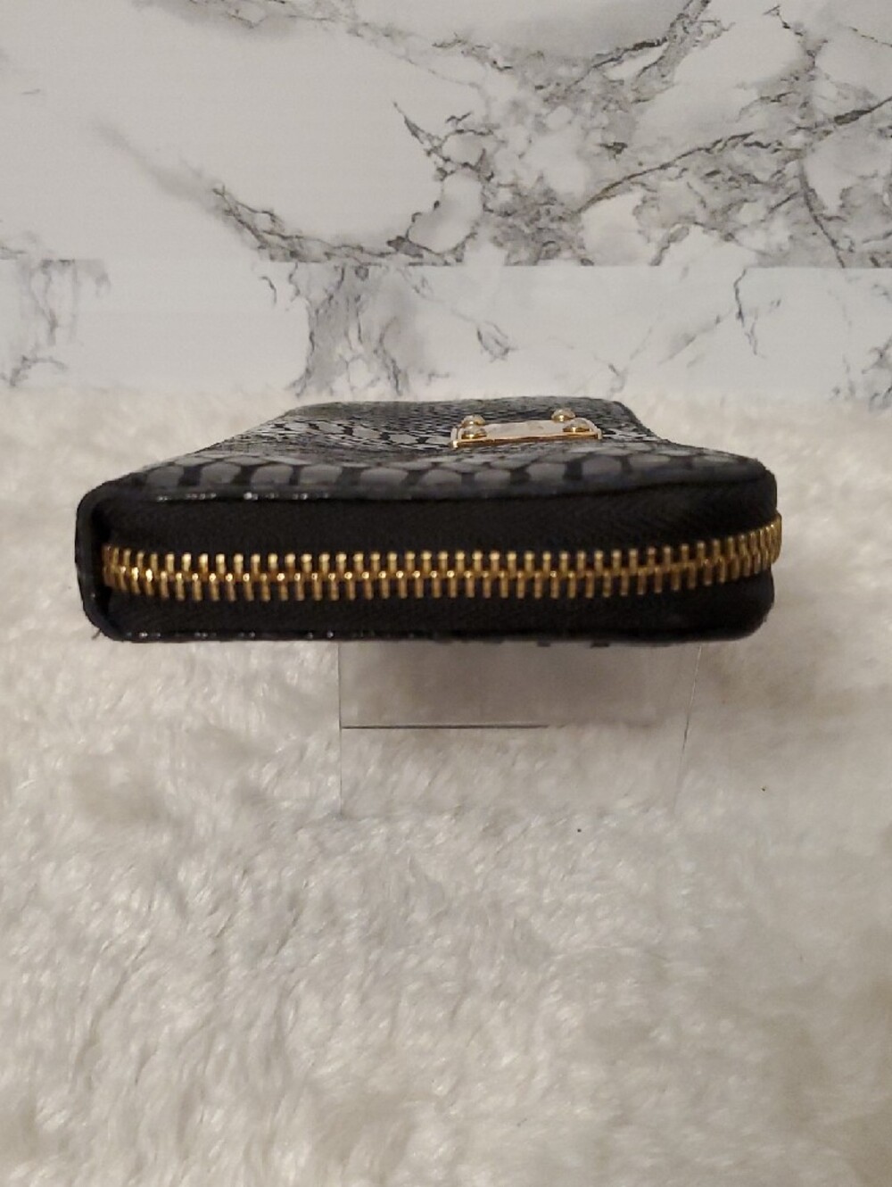 Michael Kors Black Patent Python Embossed Wallet with Gold Plaque EUC - Picture 4 of 9